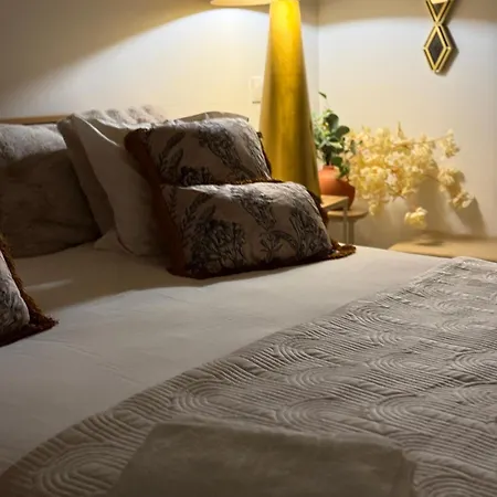 Cocooning Coeur Historique, Charme Et Confort Note 10 Διαμέρισμα Μπεζιέ